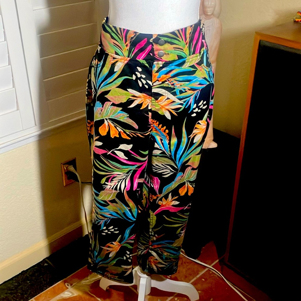 🩵🖤Terra Sky Black Floral Crop Pants Cotton/Polyester/Spandex Sz OX (14W) NWOT